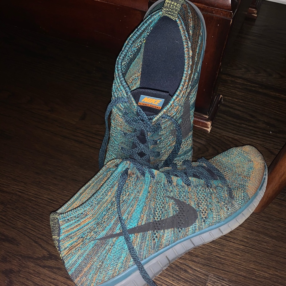 High top flyknit Nike Shoes